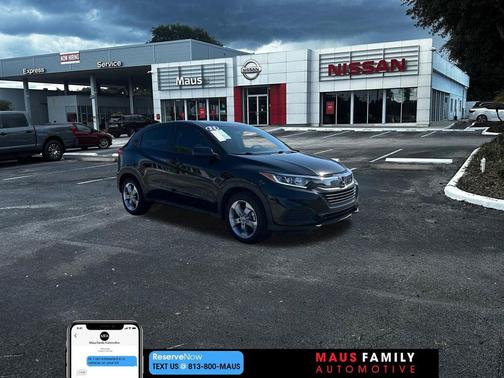 Crystal Black Pearl 2022 Honda HR-V LX