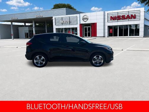 Crystal Black Pearl 2022 Honda HR-V LX