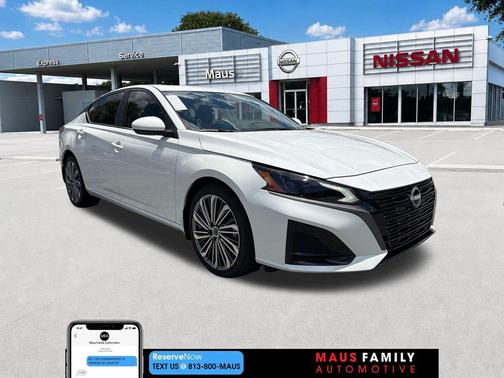 Pearl White Tricoat 2026 Nissan Altima 2.5 SV