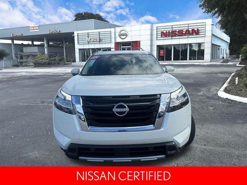 2024 Nissan Pathfinder SL FWD