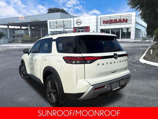 2024 Nissan Pathfinder SL FWD