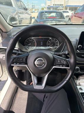 2021 Nissan Altima SR FWD