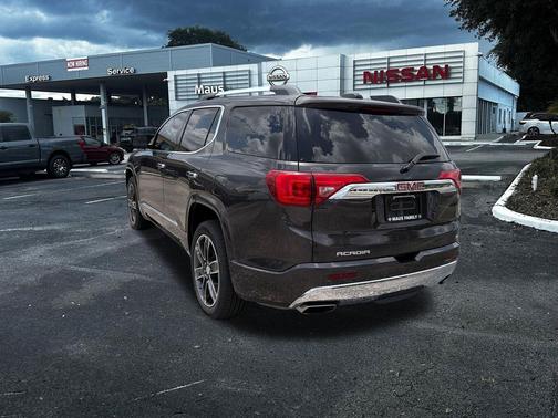 Iridium Metallic 2018 GMC Acadia Denali