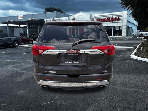 Iridium Metallic 2018 GMC Acadia Denali