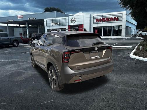 2026 Nissan Kicks SR