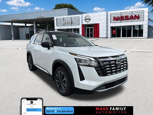 Everest White Pearl Tricoat/Super Black 2026 Nissan Pathfinder Platinum
