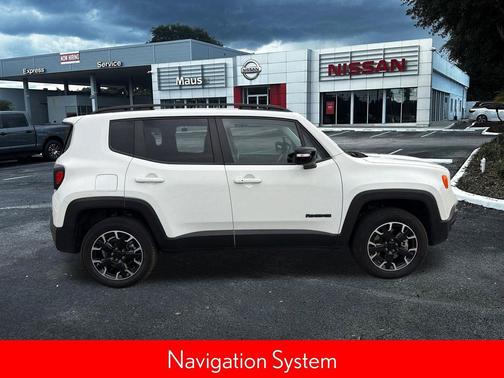 Alpine White Clearcoat 2023 Jeep Renegade Upland
