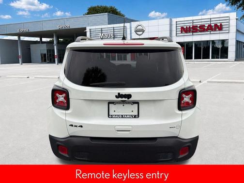 Alpine White Clearcoat 2023 Jeep Renegade Upland