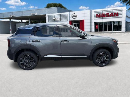 Gun Metallic 2026 Nissan Kicks SR