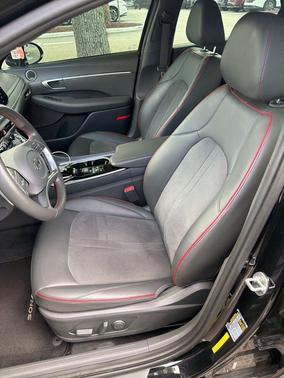 Phantom Black 2022 Hyundai SONATA SEL Plus