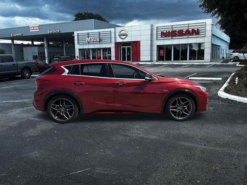 2018 INFINITI QX30 SPORT