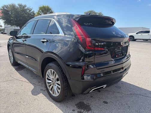 Stellar Black Metallic 2024 Cadillac XT4 Premium Luxury