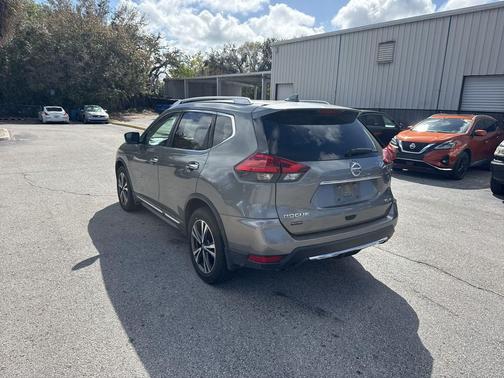 2017 Nissan Rogue SL