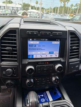 Oxford White 2019 Ford F-150 Lariat