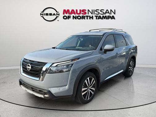 Boulder Gray Pearl 2025 Nissan Pathfinder Platinum FWD