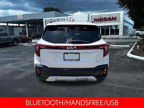 Snow White Pearl 2024 Kia Seltos S