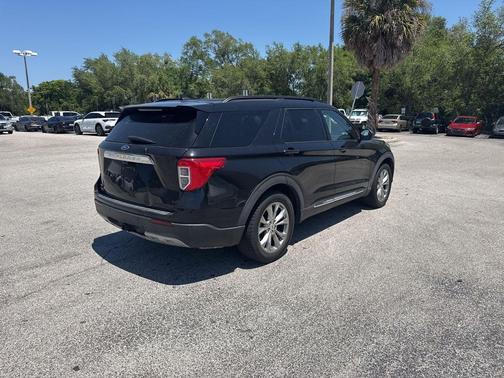 Agate Black Metallic 2021 Ford Explorer XLT