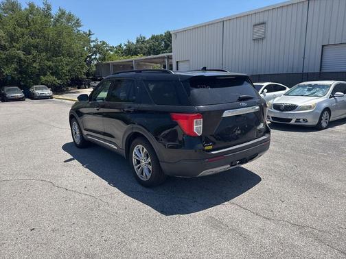 Agate Black Metallic 2021 Ford Explorer XLT
