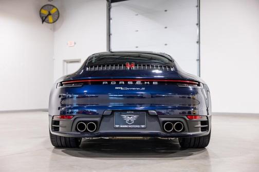 2020 Porsche 911 Carrera