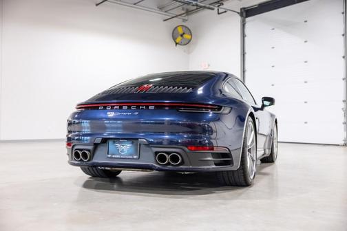 2020 Porsche 911 Carrera