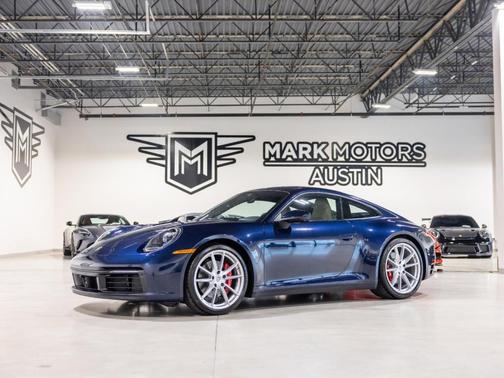 2020 Porsche 911 Carrera