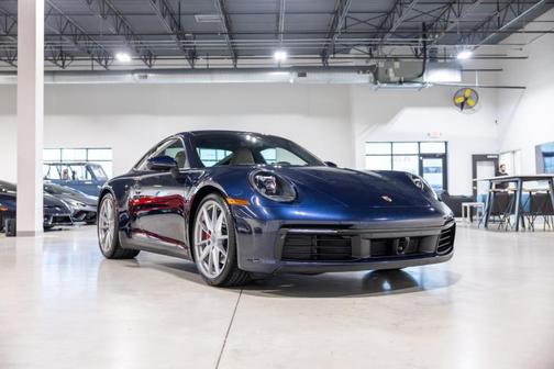 2020 Porsche 911 Carrera