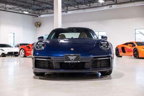2020 Porsche 911 Carrera