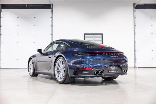 2020 Porsche 911 Carrera