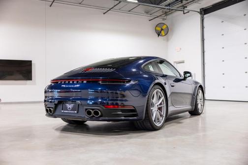 2020 Porsche 911 Carrera