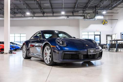 2020 Porsche 911 Carrera
