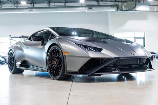 2022 Lamborghini Huracan STO Base