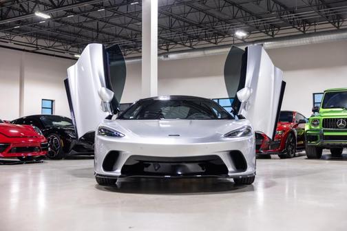 2022 McLaren GT Base
