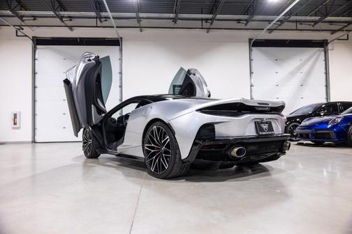 2022 McLaren GT Base