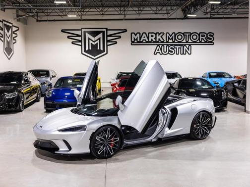 2022 McLaren GT Base