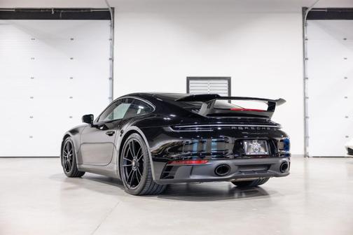2024 Porsche 911 Carrera