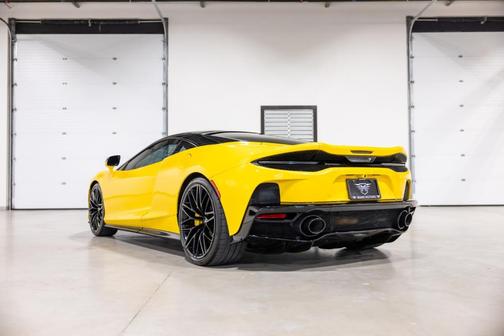 2023 McLaren GT Base