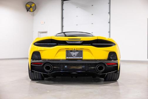 2023 McLaren GT Base