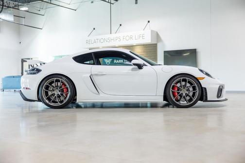 2021 Porsche 718 Cayman GT4