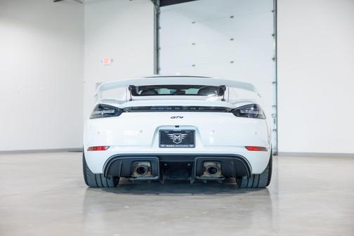 2021 Porsche 718 Cayman GT4