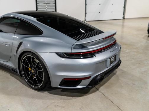 2021 Porsche 911 Turbo