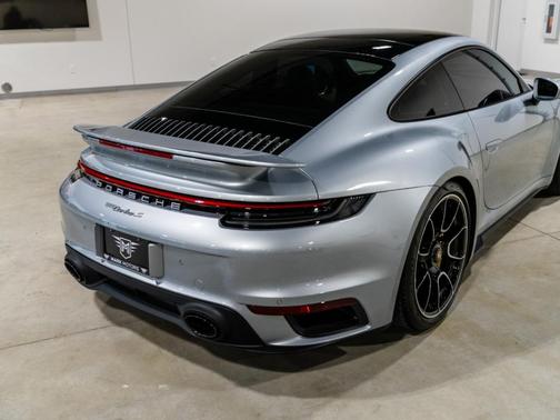 2021 Porsche 911 Turbo
