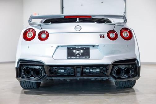 2024 Nissan GT-R Premium
