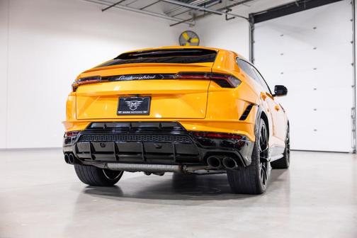 Arancio Borealis Metallic 2024 Lamborghini Urus S-ARANCIO BOREALIS-PERFECT INTERIOR SPEC-BICOLOR S