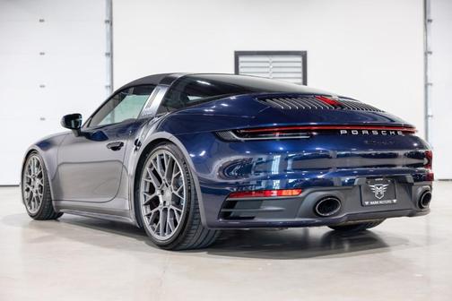 2022 Porsche 911 Targa 4S