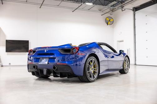 2019 Ferrari 488 Spider Base