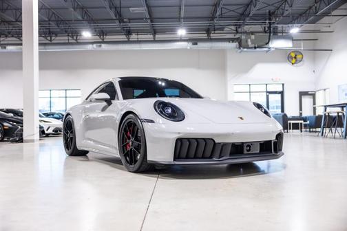 Chalk 2025 Porsche 911 Carrera 4