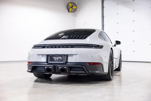 Chalk 2025 Porsche 911 Carrera 4