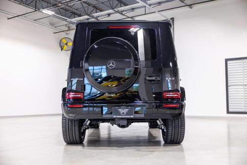 Obsidian Black Metallic 2026 Mercedes-Benz AMG G 63 Base