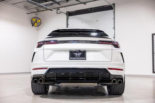 2022 Lamborghini Urus RARE BALLOON WHITE-PANDA INTERIOR
