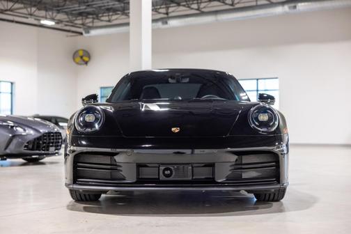 2025 Porsche 911 Carrera
